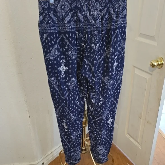Mudd Blue and White Abstract Joggers - Picture 7 of 7